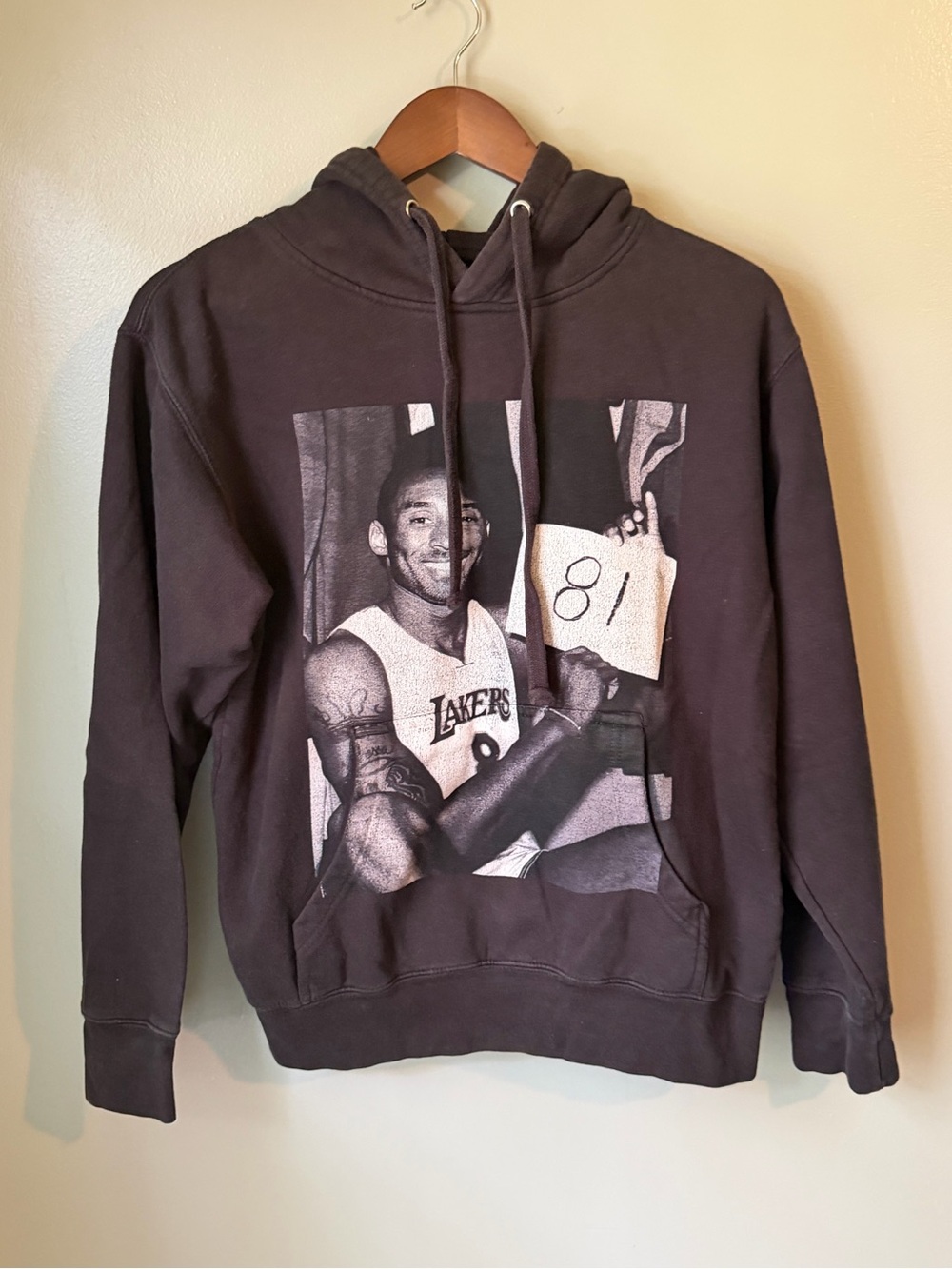 Black Kobe Graphic Pullover Hoodie - Men